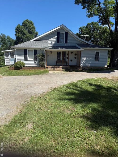 2581 Carpenter Rd, Lapeer, MI, 48446-9008 | Card Image