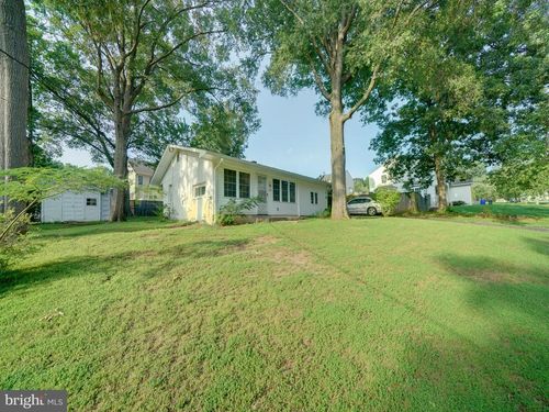 9402 6th St N, LAUREL, MD, 20723-1812 | Card Image