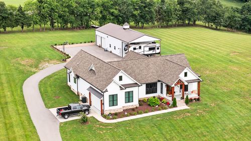 7040 Highway 231 N, Bethpage, TN, 37022-4536 | Card Image