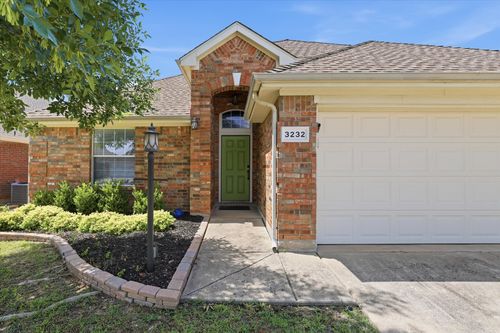 3232 Chesington Dr, Fort Worth, TX, 76137-6647 | Card Image