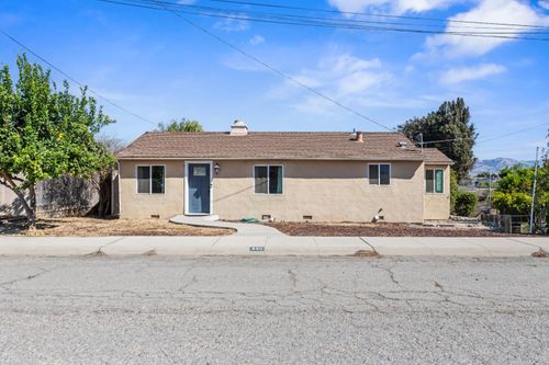 330 Day St, Gonzales, CA, 93926 | Card Image