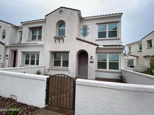 58-4077 S Sabrina Dr, Chandler, AZ, 85248-6196 | Card Image