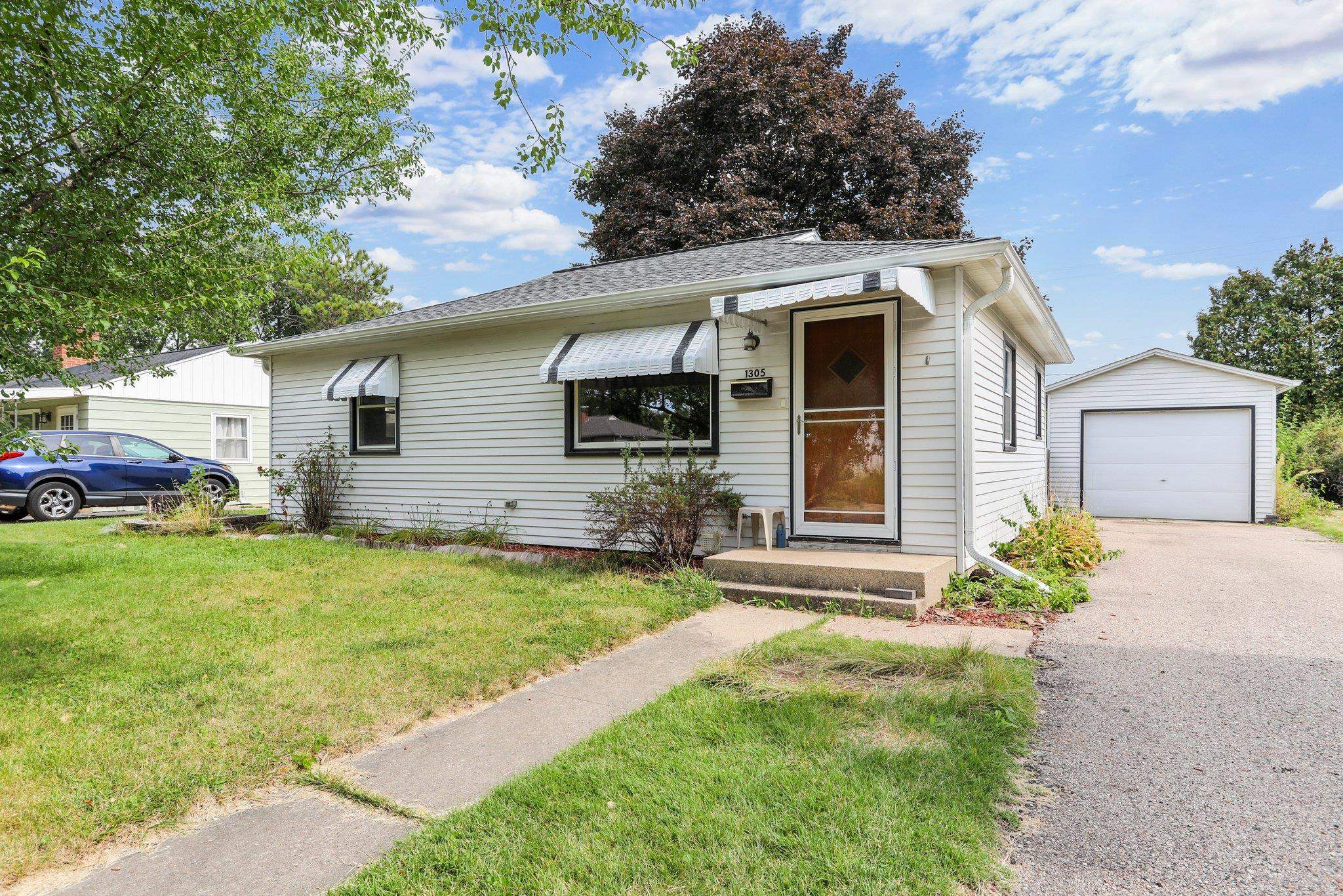 Rosedale Ave, Madison, WI 53714