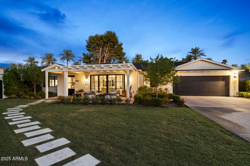 4636 E Calle Ventura, Phoenix, AZ, 85018-2913 | Card Image