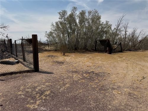 31626 Croydon Rd, Newberry Springs, CA, 92365 | Card Image