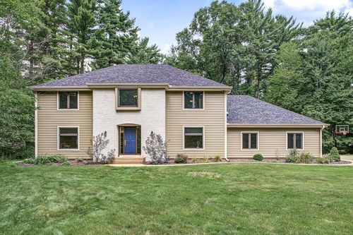 6644 Timber Ln, Eau Claire, WI, 54701-8957 | Card Image