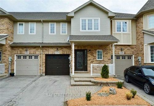 5329 Applegarth Dr, Burlington, ON, L7L7E4 | Card Image