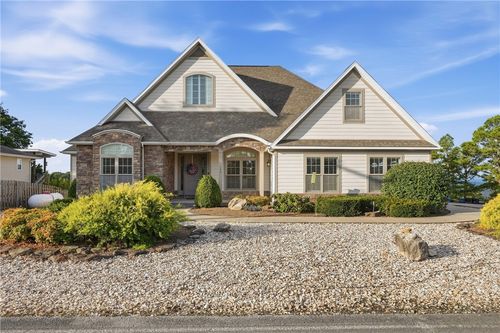 153 Holiday Island Dr, Holiday Island, AR, 72631-4821 | Card Image