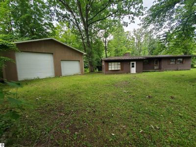 3887 Calhoun, House other with 3 bedrooms, 1 bathrooms and null parking in Beaverton MI | Image 2