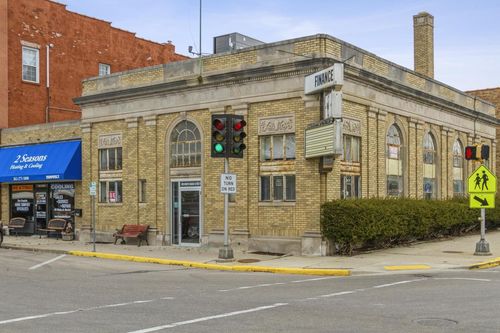100 N Main Street, WALWORTH, WI, 53184 | Card Image