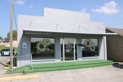 307 N Olive St, Harrison, AR, 72601-3715 | Card Image