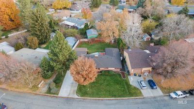 2722 N Weaver Cir, House other with 3 bedrooms, 2 bathrooms and 2 parking in Boise ID | Image 3