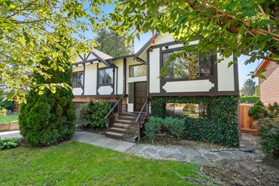 20340 Thorne Ave, House other with 4 bedrooms, 2 bathrooms and 3 parking in Maple Ridge BC | Image 1