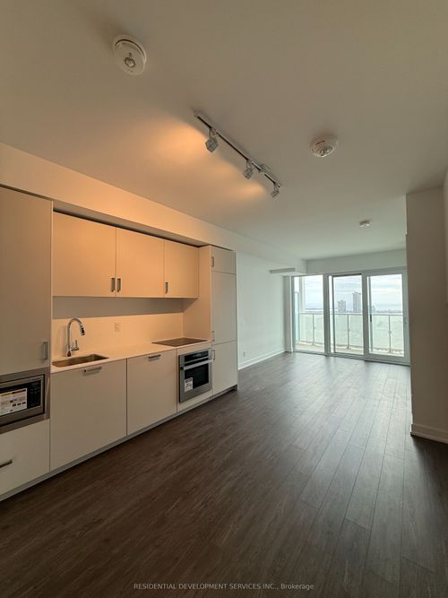 4009-88 Queen Street, Toronto, ON, M5C0B6 | Card Image