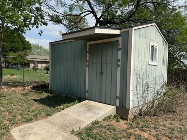 112 Penguin St, House other with 3 bedrooms, 2 bathrooms and null parking in Highland Haven TX | Image 20