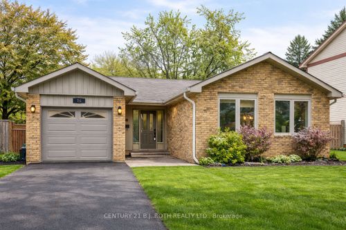 16 Gloria St, Barrie, ON, L4N4L9 | Card Image