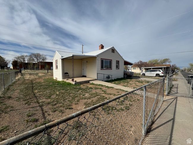 150 Berkley Ave, House other with 2 bedrooms, 1 bathrooms and 1 parking in East Carbon UT | Image 17