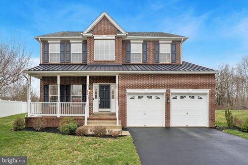 2016 Miranda Ter, PENNSBURG, PA, 18073-1256 | Card Image