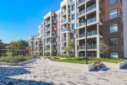 505-135 Canon Jackson Dr, York, ON, M6M0C3 | Card Image