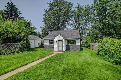 726 Moorland Rd, Madison, WI, 53713-2157 | Card Image