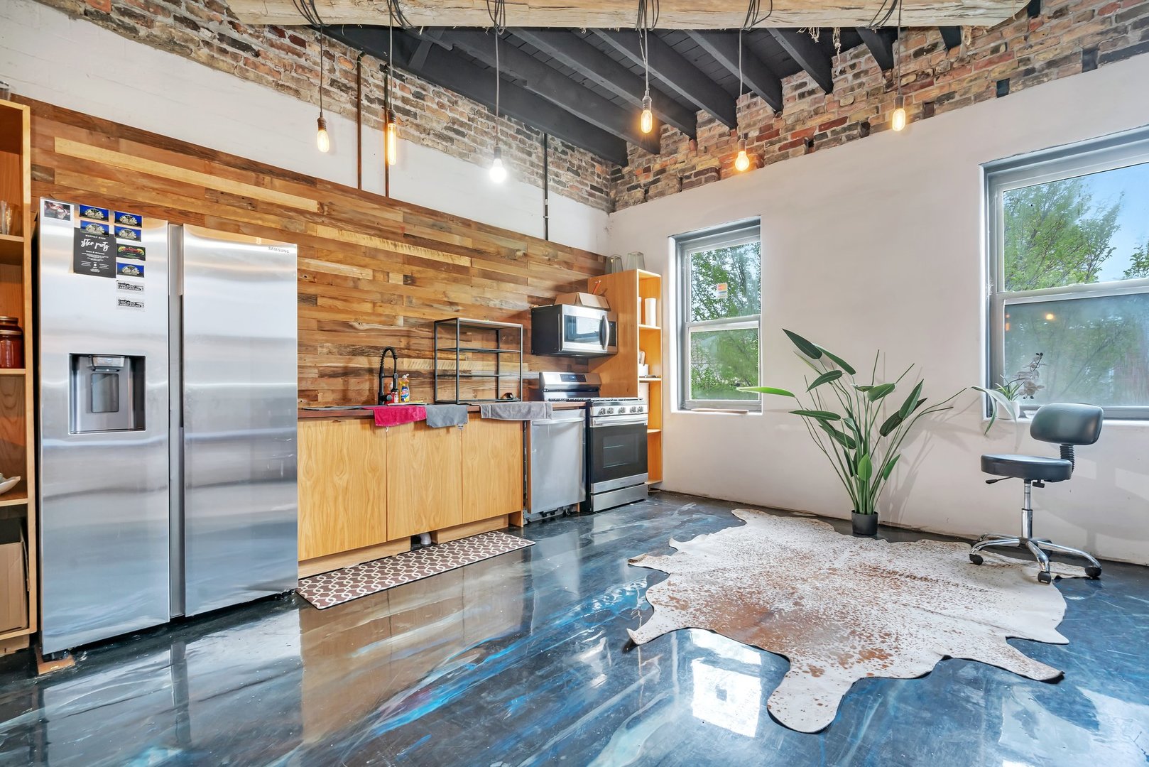 Commercial Sale in Chicago 2