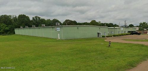 south-120 Saint Charles Ave, Flora, MS, 39071-9641 | Card Image