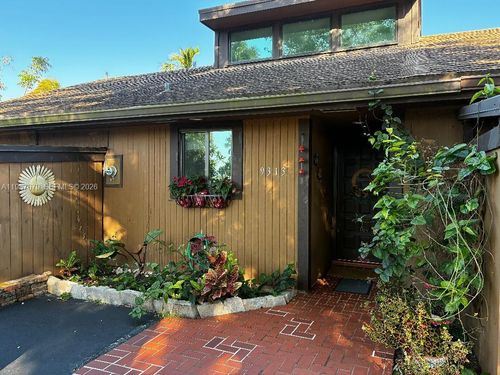 9313 Sw 130th St, Miami, FL, 33176-5740 | Card Image