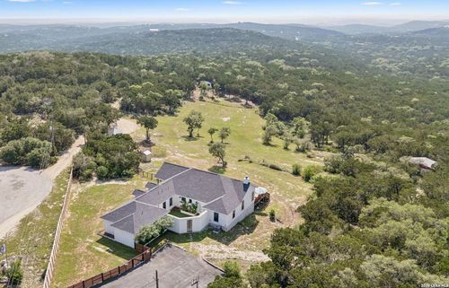 622 County Road 2753, Mico, TX, 78056 | Card Image