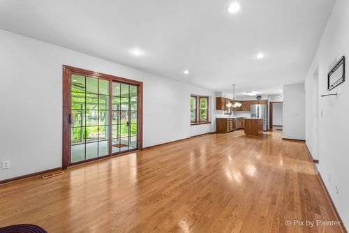 3 Crofton Ct, Cary, IL, 60013-1971 | Card Image