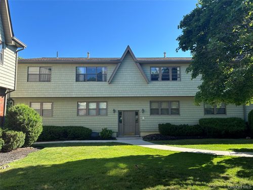 6d-32 Milford Ln, Suffern, NY, 10901-7954 | Card Image