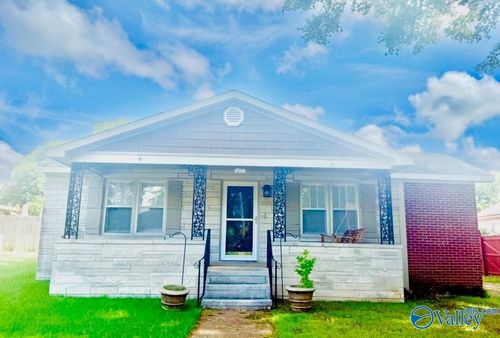 703 E 2nd St, Tuscumbia, AL, 35674-2103 | Card Image