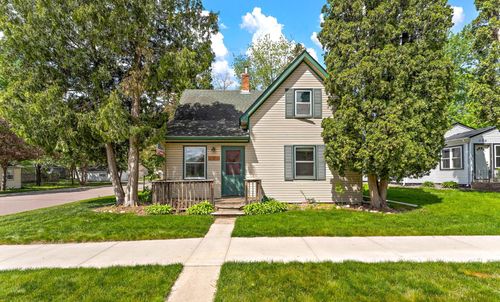 501 2nd St N, Delano, MN, 55328-9189 | Card Image