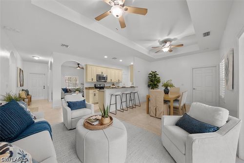 535 33rd Ave Ne, Naples, FL, 34120-7304 | Card Image