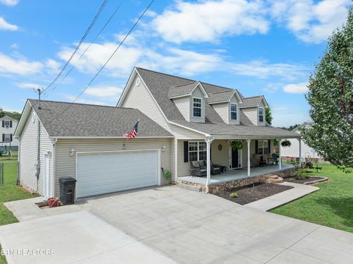 452 Clover Cir, Jacksboro, TN, 37757-4646 | Card Image