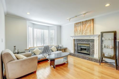 4723 Village Dr, Burnaby, BC, V5G4V7 | Card Image