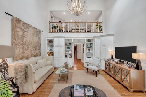 95 Victoria Park, Nashville, TN, 37205-5007 | Card Image