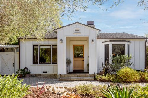 3141 Calle Fresno, SANTA BARBARA, CA, 93105-2772 | Card Image