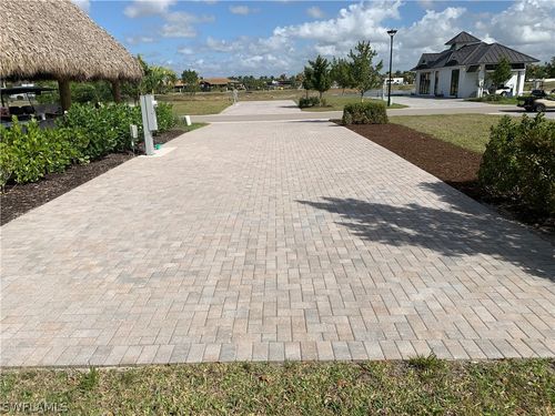 5570 Laguna Caribe Cir, FORT MYERS, FL, 33905-6066 | Card Image