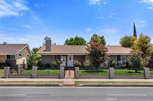 7942 De Soto Ave, Canoga Park, CA, 91303-2909 | Card Image