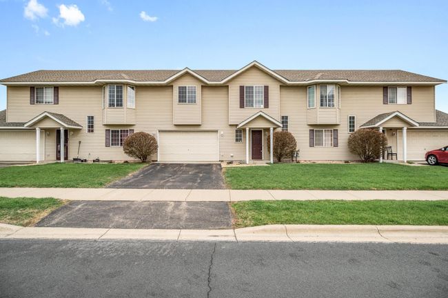 Great Location Walking Distance to Shopping | Image 19