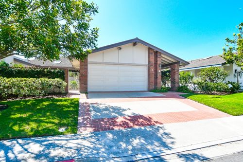 5 Maritime Dr, Corona del Mar, CA, 92625-1429 | Card Image