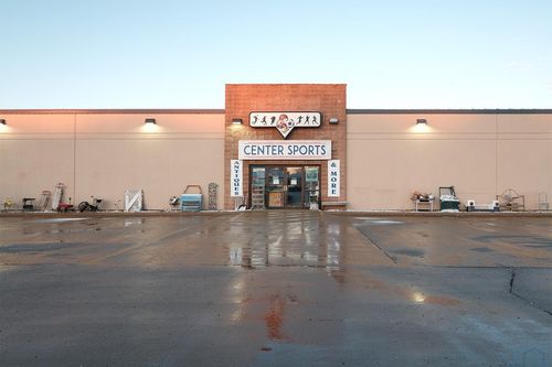 1825 2nd Ave Sw, Sioux Center, IA, 51250-1166 | Card Image