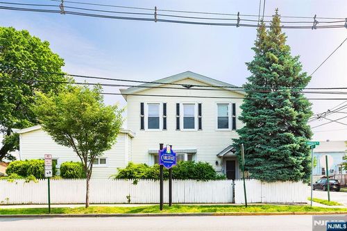323 Hoboken Rd, Carlstadt, NJ, 07072-1022 | Card Image