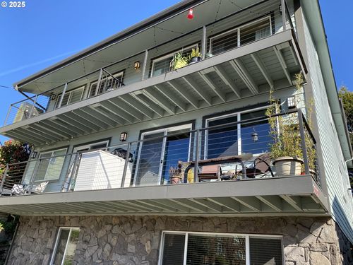 11-5715 Ne Sacramento St, Portland, OR, 97213-4064 | Card Image