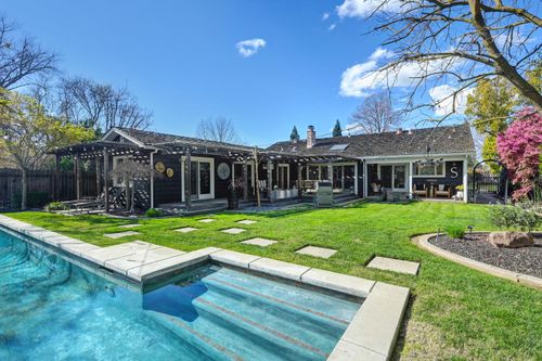 3852 El Ricon Way, Sacramento, CA, 95864-2969 | Card Image