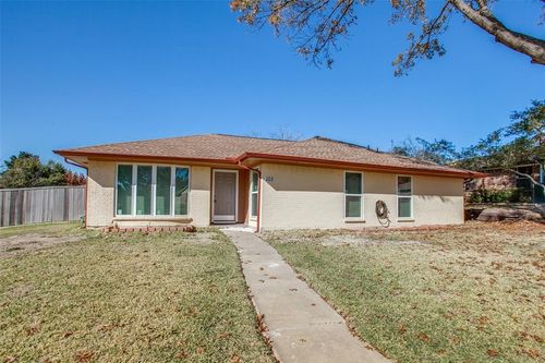 105 Waits Cir, Garland, TX, 75043-2362 | Card Image