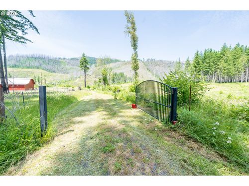 51789 Gates Brg E, Gates, OR, 97346-9615 | Card Image