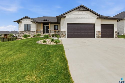 2504 S Galena Ct Court, Sioux Falls, SD, 57110 | Card Image