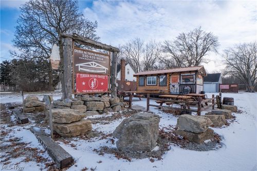 8216 Navarre Rd Sw, Massillon, OH, 44646-8813 | Card Image