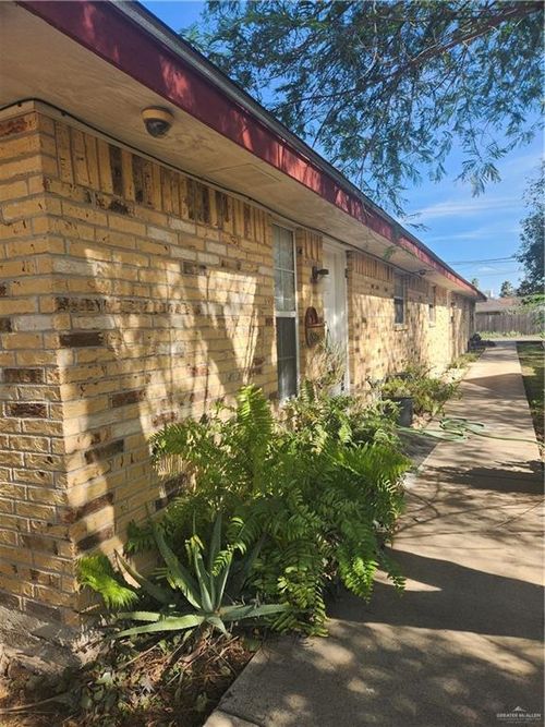 apt-2-312 N Broadway St, McAllen, TX, 78501-4693 | Card Image